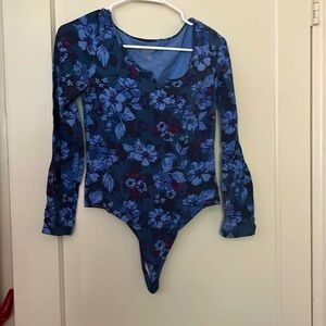 pink victorias secret blue floral bodysuit size: M